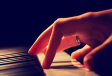 [中超]卡扎伊什维利禁区内劲射 皮球折射入网.